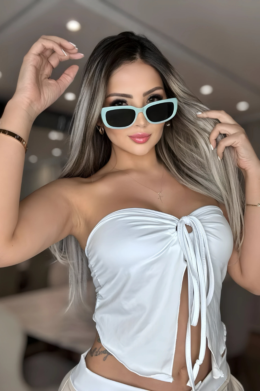 Crop Mariposa